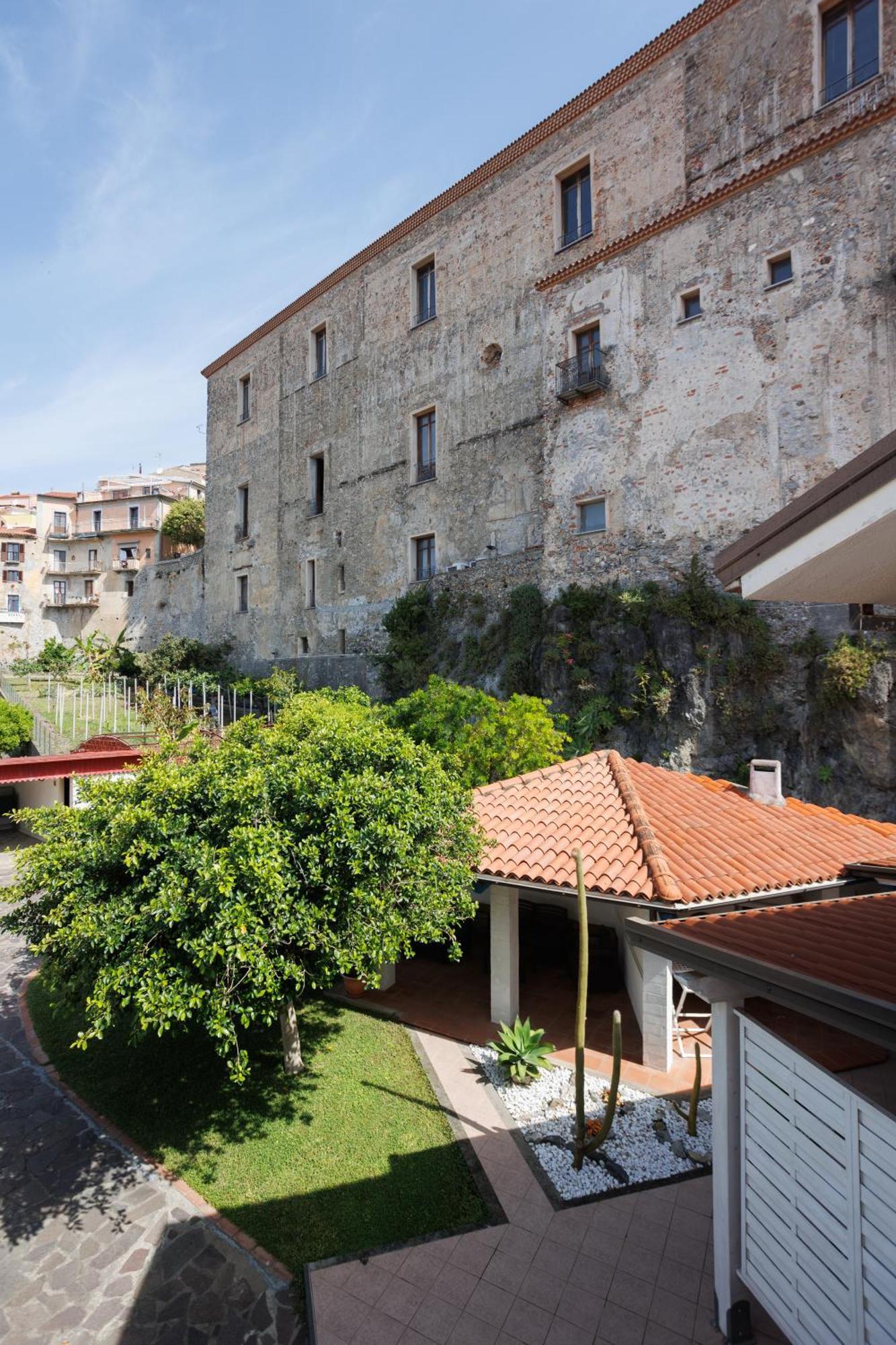 Ferienwohnung The Lemon Tree House Scalea Exterior foto