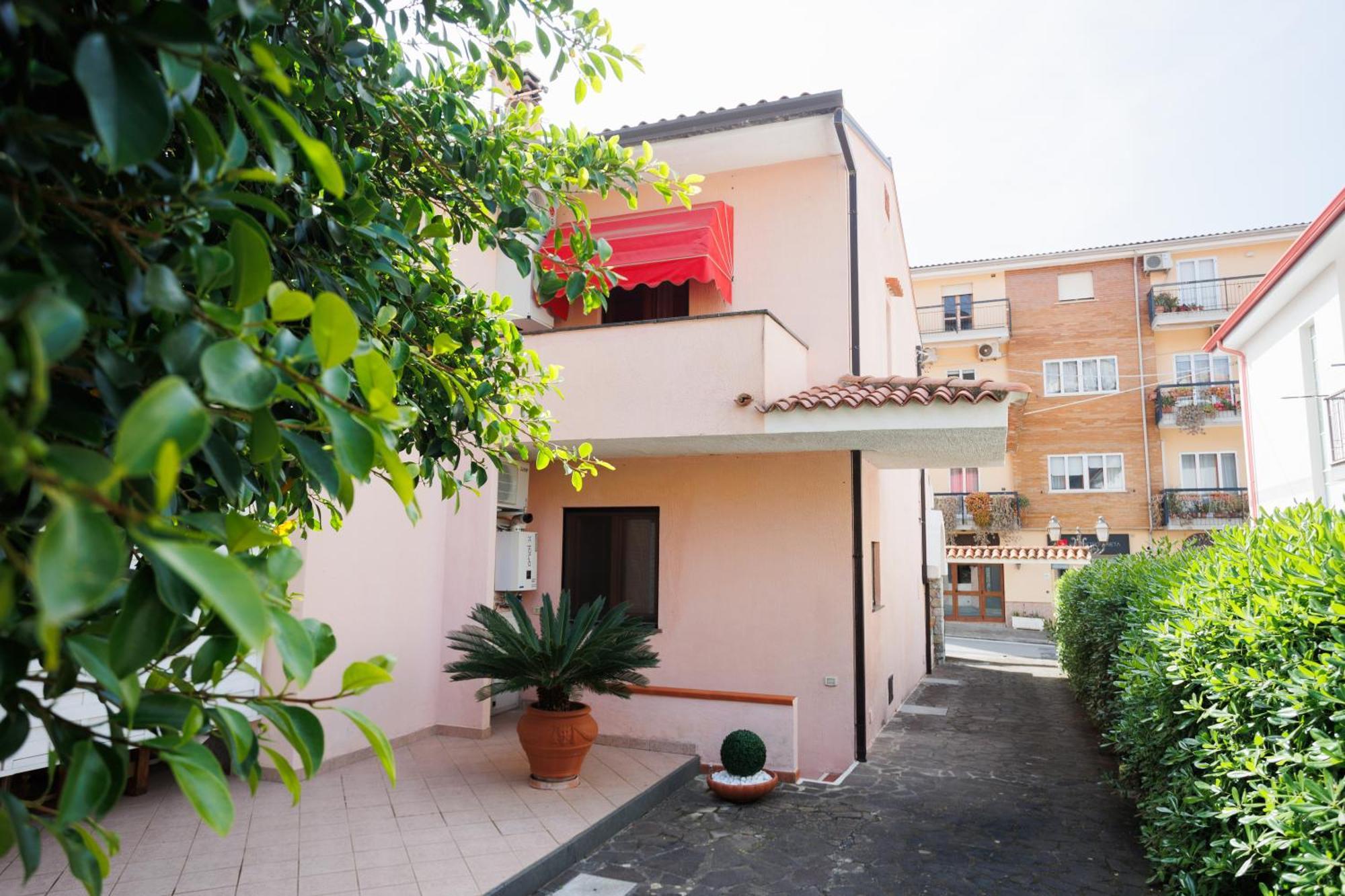Ferienwohnung The Lemon Tree House Scalea Exterior foto