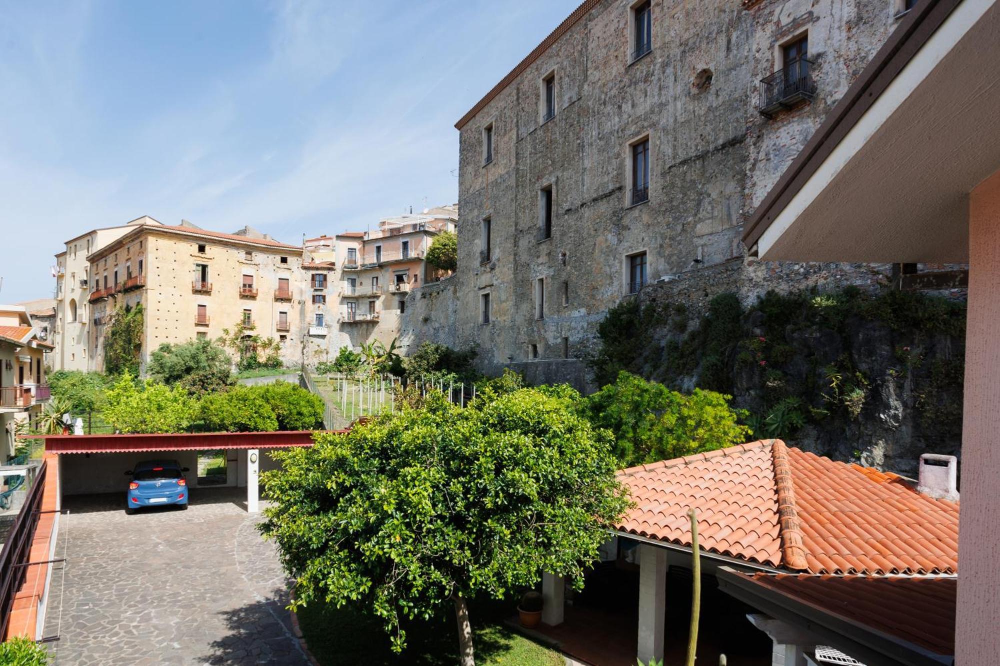 Ferienwohnung The Lemon Tree House Scalea Exterior foto